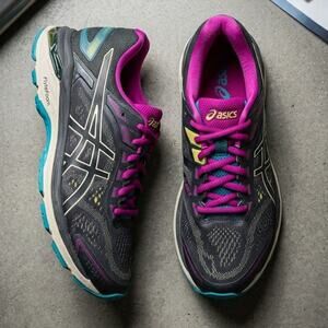 ASICS GT-2000 8 Womens Size 7.5 Running Shoes Perfect for nurses, retail workers